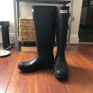 Matte black Hunter boots